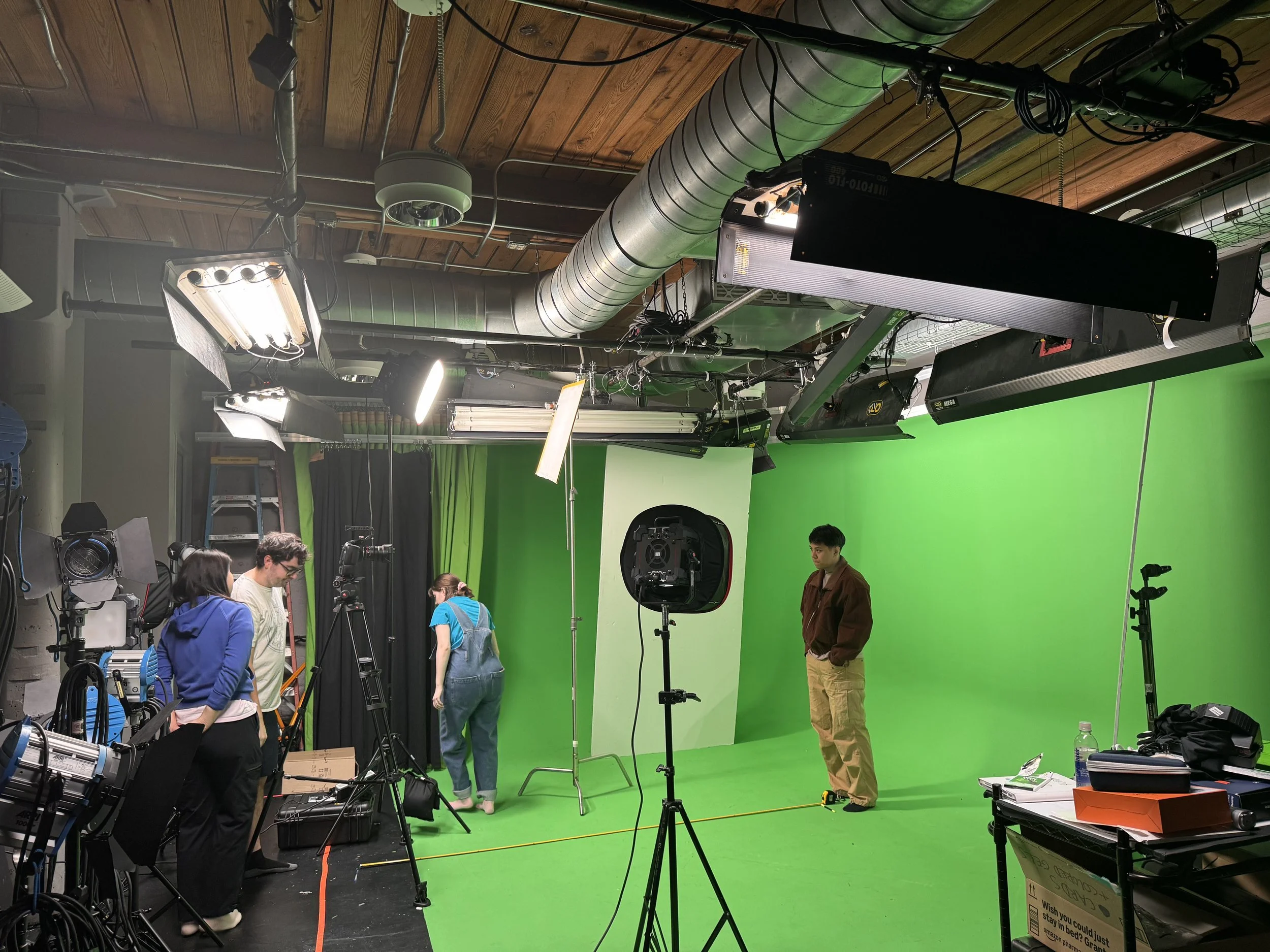Behind the scenes, Tohyo acting on set